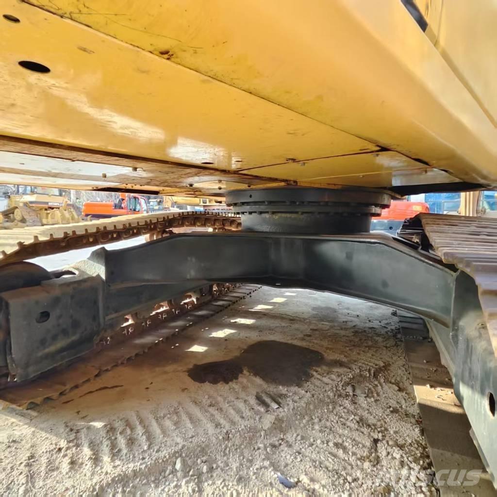 Komatsu PC 200-7 Escavadeiras de esteiras