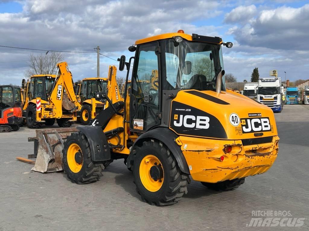 JCB 409 AGRI Carregadeiras de rodas