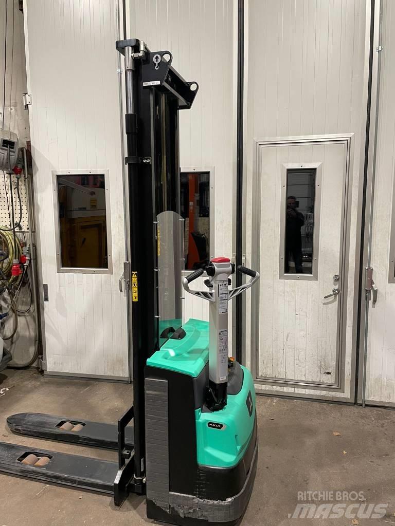 Mitsubishi SBP12N3 Empilhador para operador externo