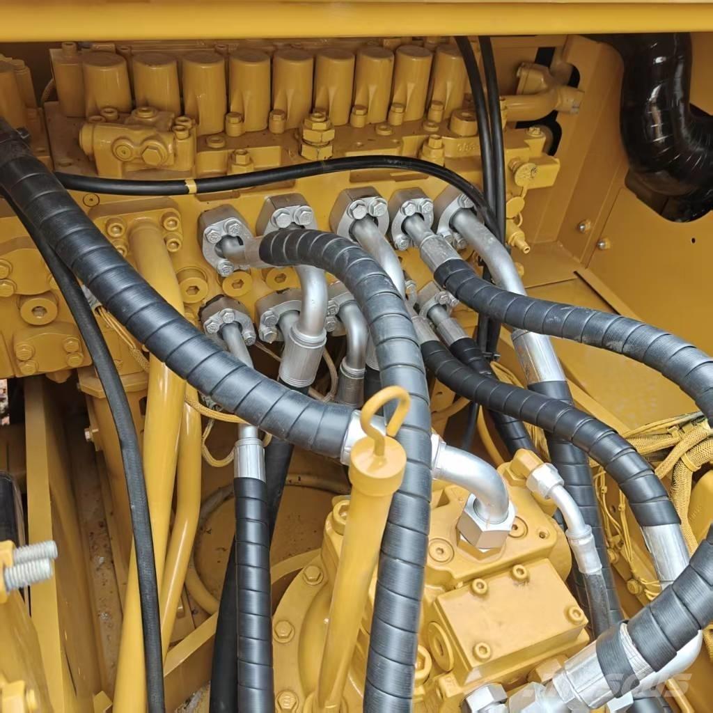 CAT 320 Escavadeiras de esteiras