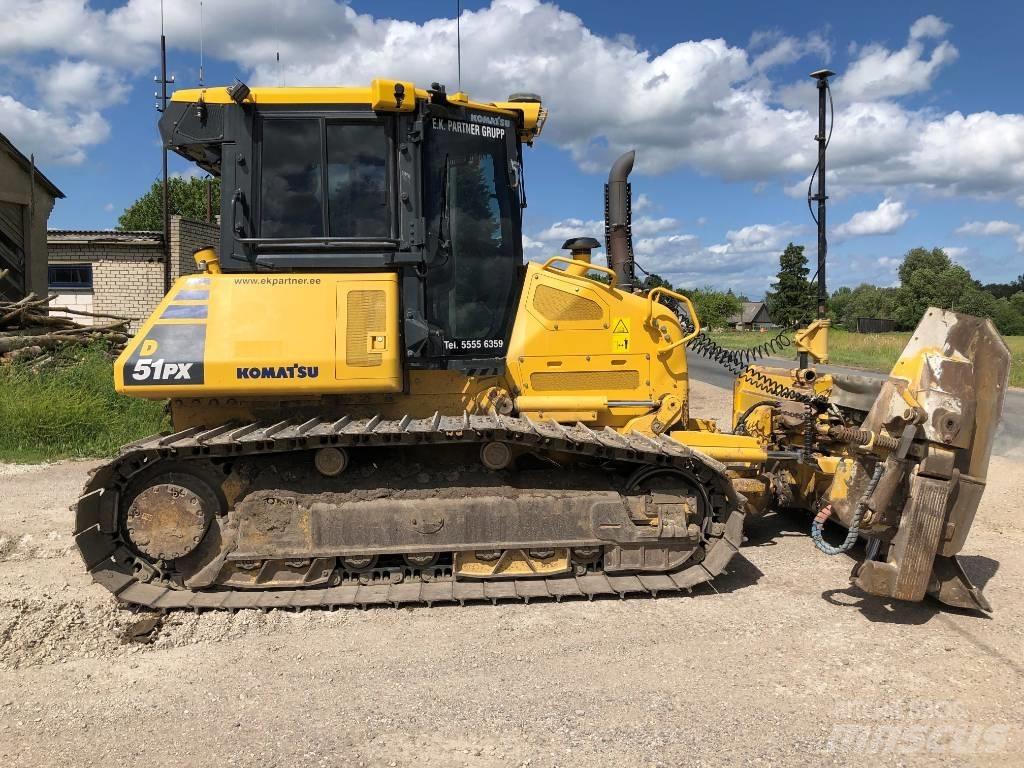 Komatsu D51PX-24 Dozers - Tratores rastos