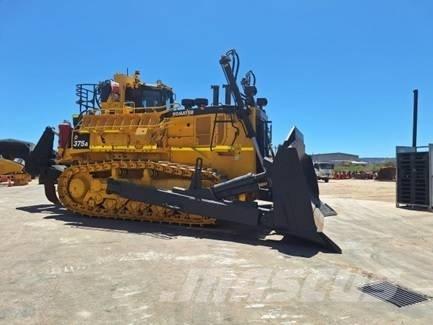 Komatsu D 375 A-8 Dozers - Tratores rastos