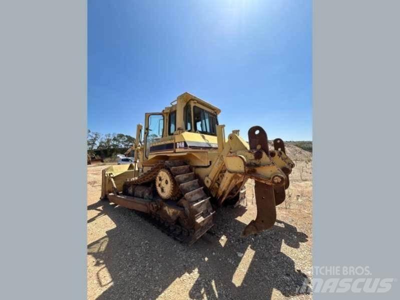 CAT D6H Dozers - Tratores rastos