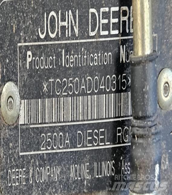 John Deere 2500 A Corta-Relvas Greens