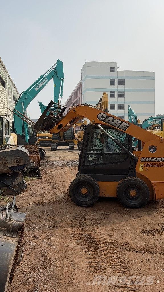 CASE SR200 Minicarregadeiras