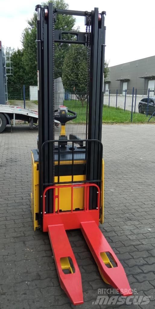 Hyster S1.5S Empilhador para operador externo