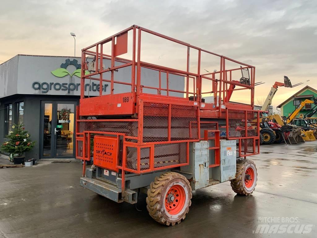 SkyJack SJ 8841 Elevadores de tesoura