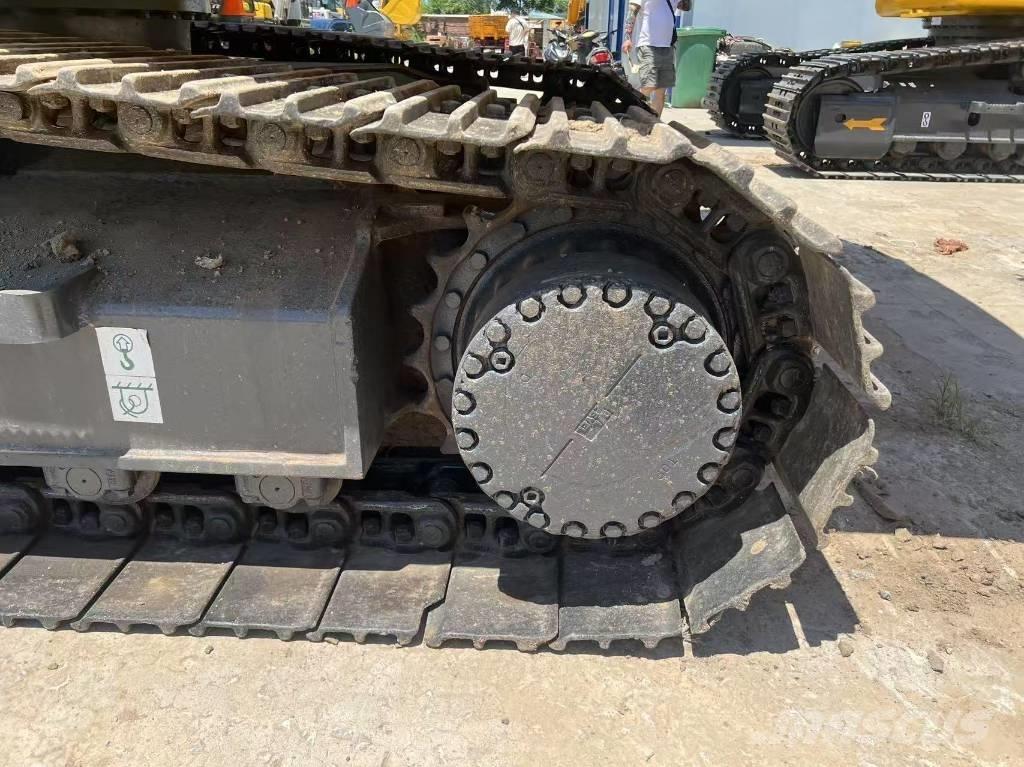 Komatsu 220 Escavadeiras de esteiras