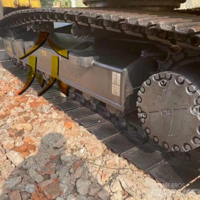 Komatsu PC 200 Escavadeiras de esteiras