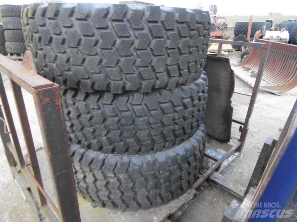 Nokian 20,5x25 Pneus