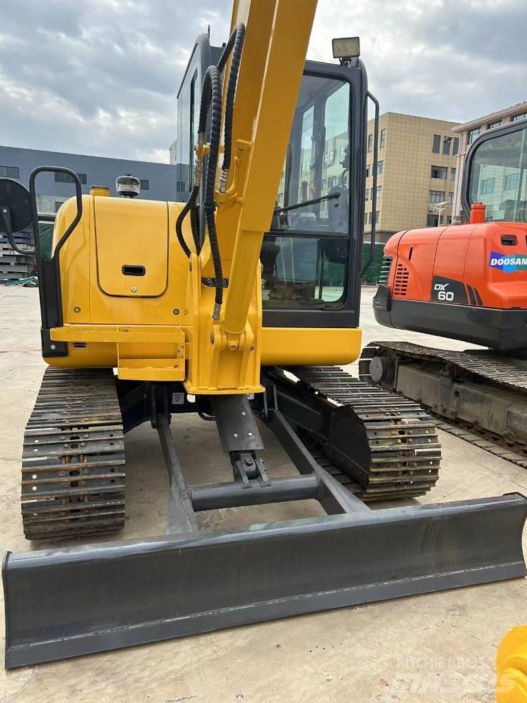 Komatsu PC 56 Miniescavadeiras