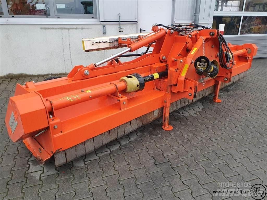 Tierre TRL 440 Gadanheiras e cortadores de folhas para pastos