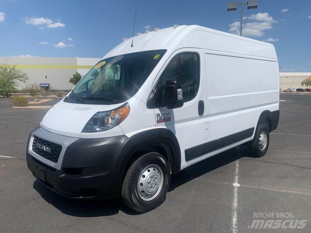 RAM PROMASTER 1500 Carrinhas de caixa fechada
