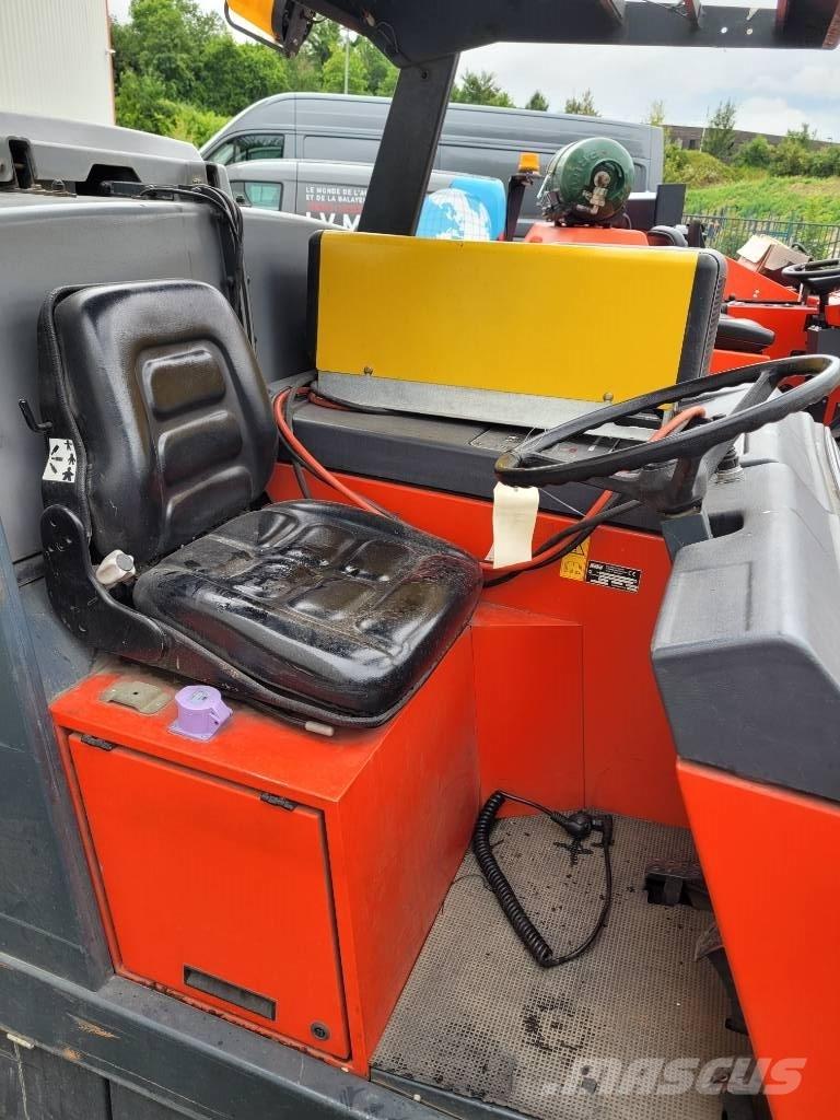 Hako 1500 B Máquinas lavadoras e varredoras