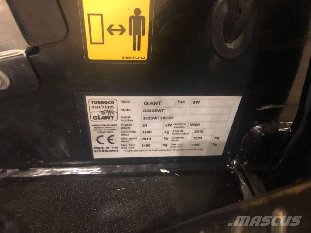 GiANT D 332 SWT Carregadora multifunções