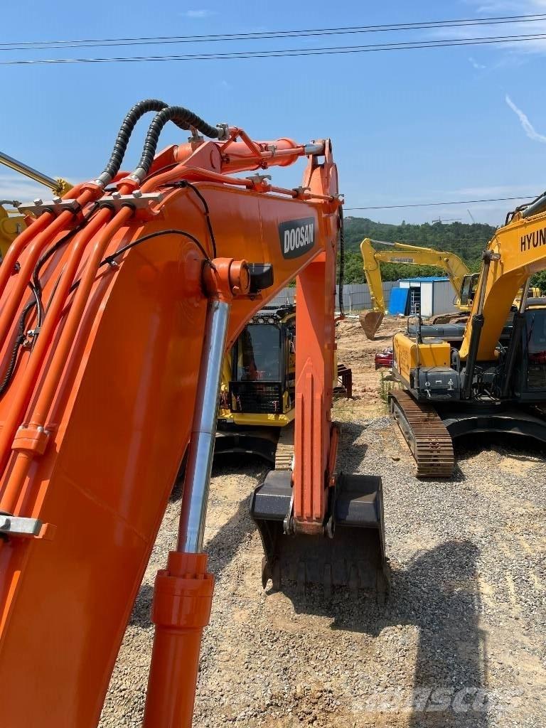 Doosan DX 260 Escavadeiras de esteiras