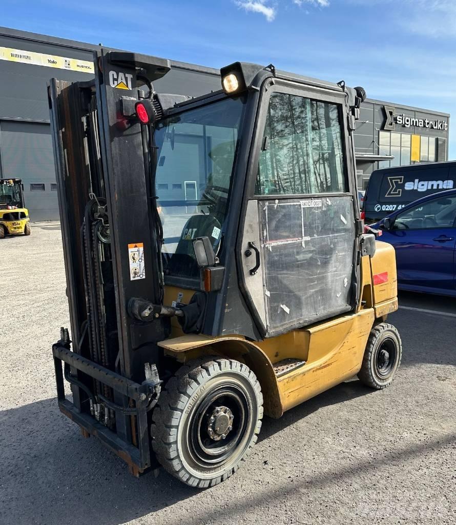 CAT DP 25 K Empilhadores Diesel