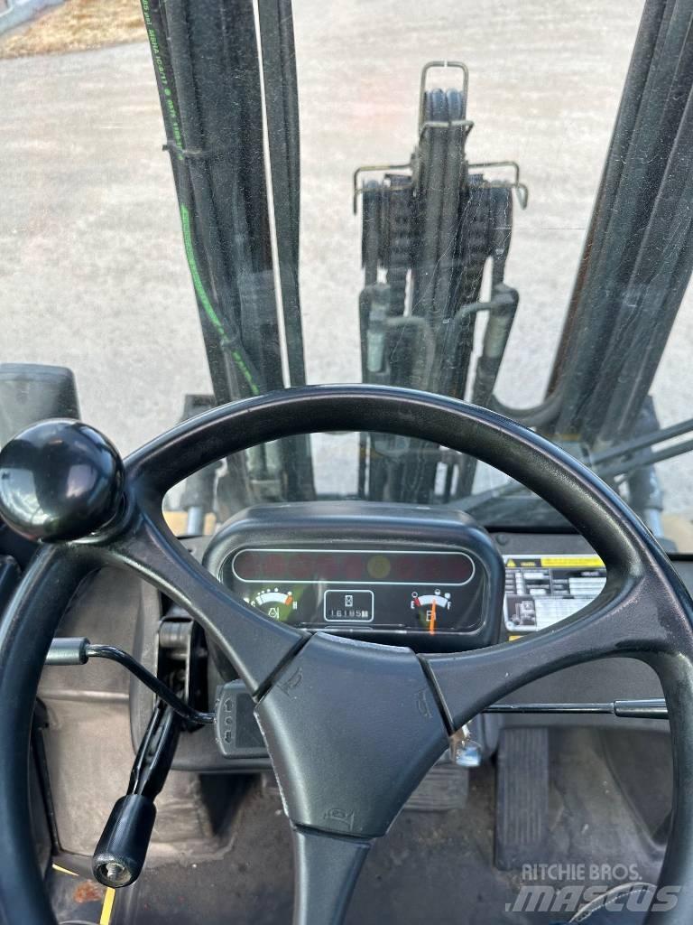 CAT DP 25 K Empilhadores Diesel