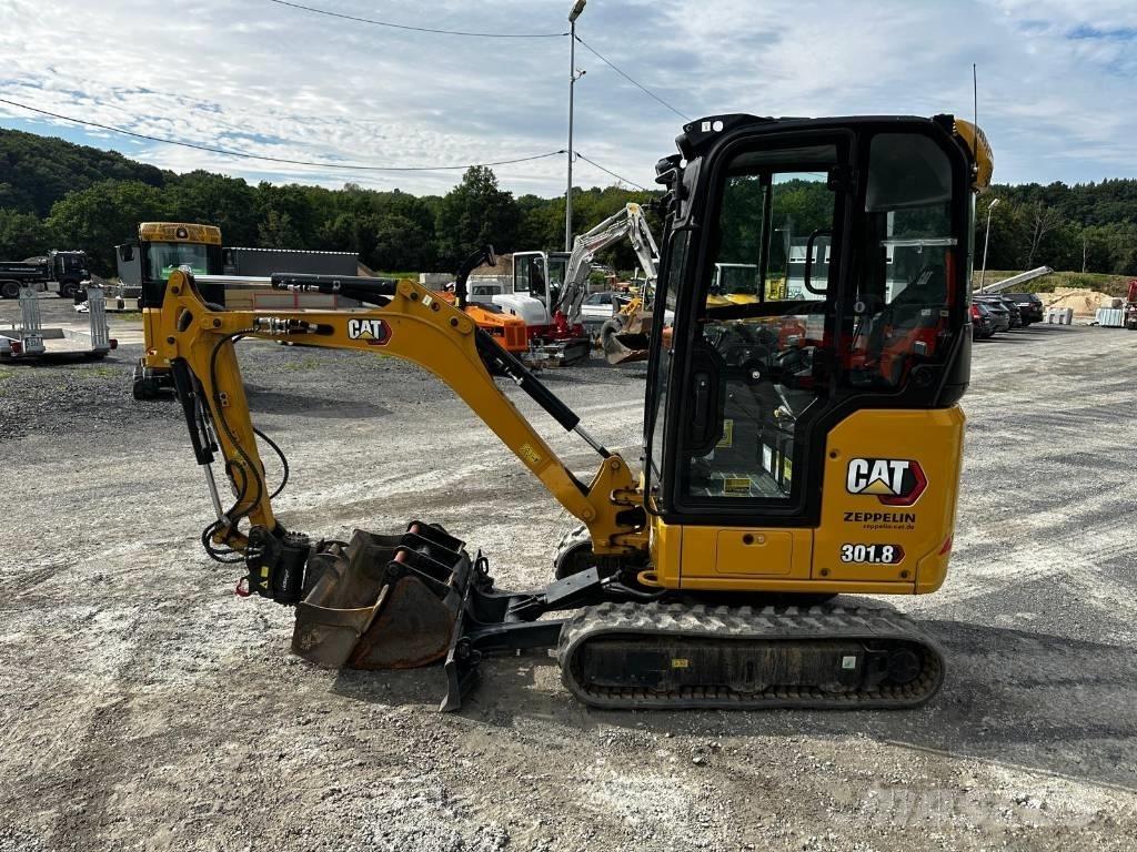 CAT 301.8 Miniescavadeiras