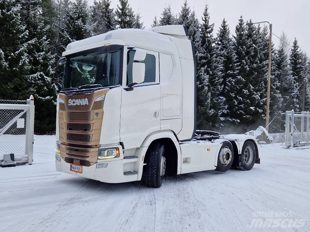 Scania S500 6x2/4 Cavalos Mecânicos