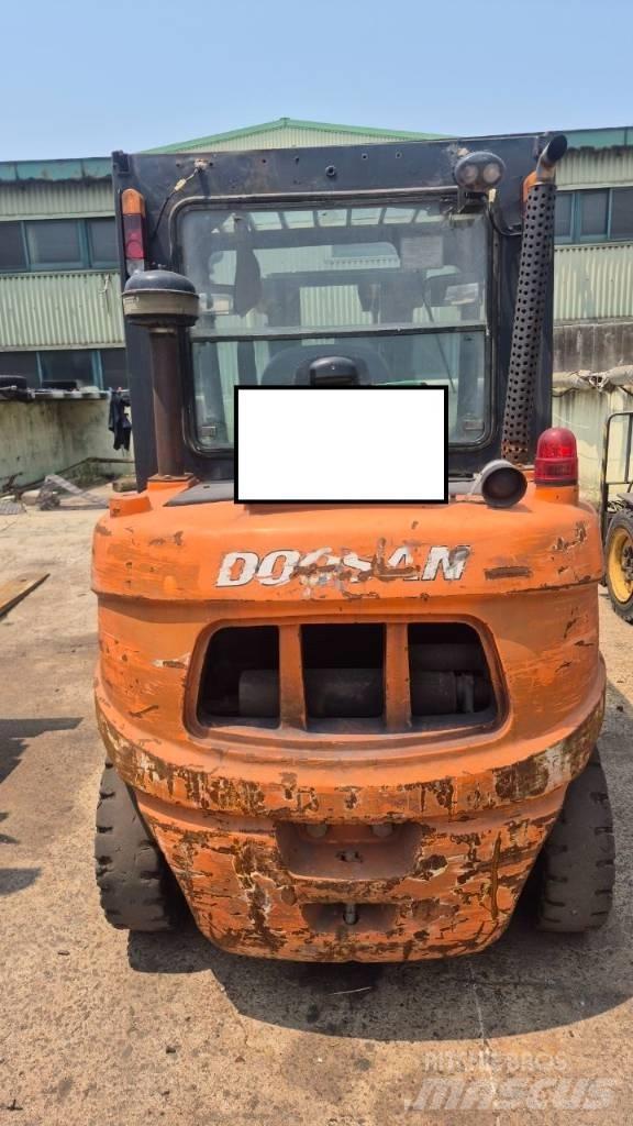 Doosan D 35 C-5 Empilhadores eléctricos