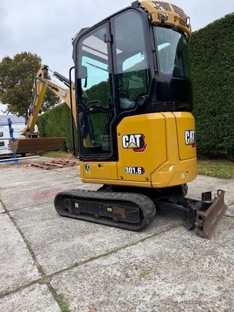 CAT 301.6 Miniescavadeiras