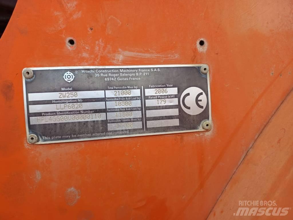 Hitachi ZW 250 Carregadeiras de rodas