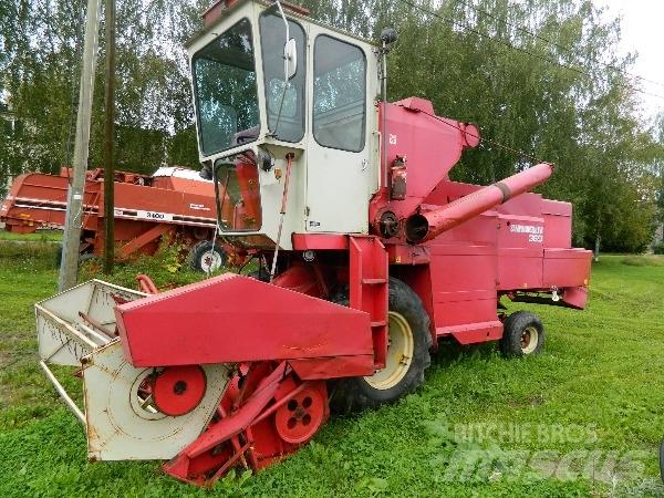 Sampo-Rosenlew 360 Ceifeiras debulhadoras