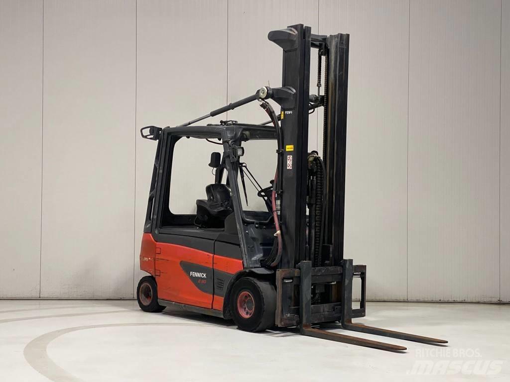 Linde E30L-01 Empilhadores eléctricos
