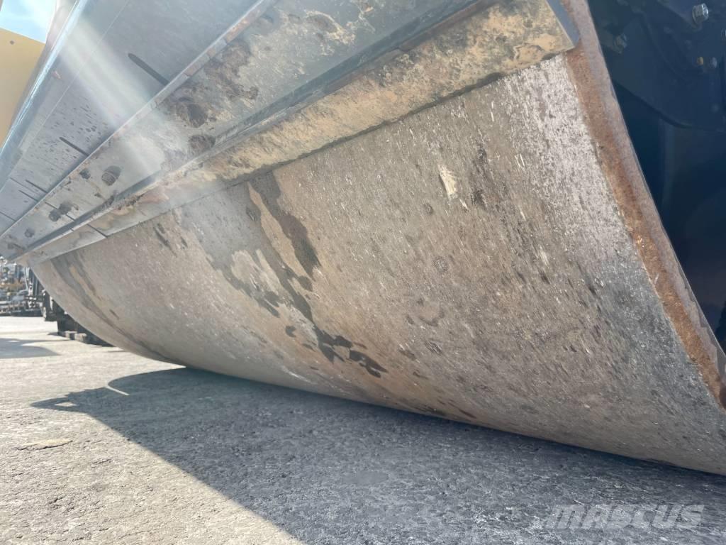 Bomag BW 213 D-5 Cilindros Compactadores monocilíndricos