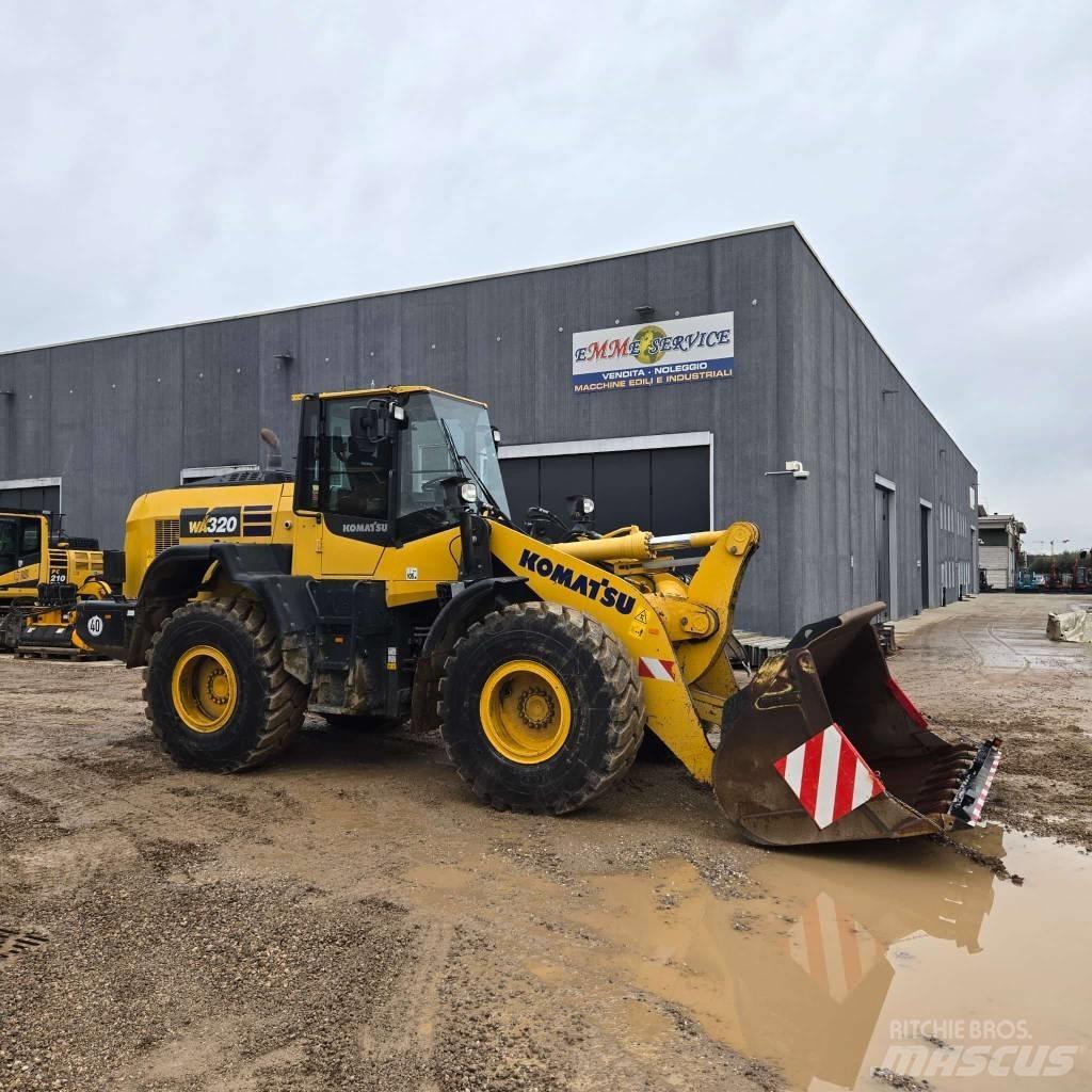 Komatsu WA 320-8 Carregadeiras de rodas