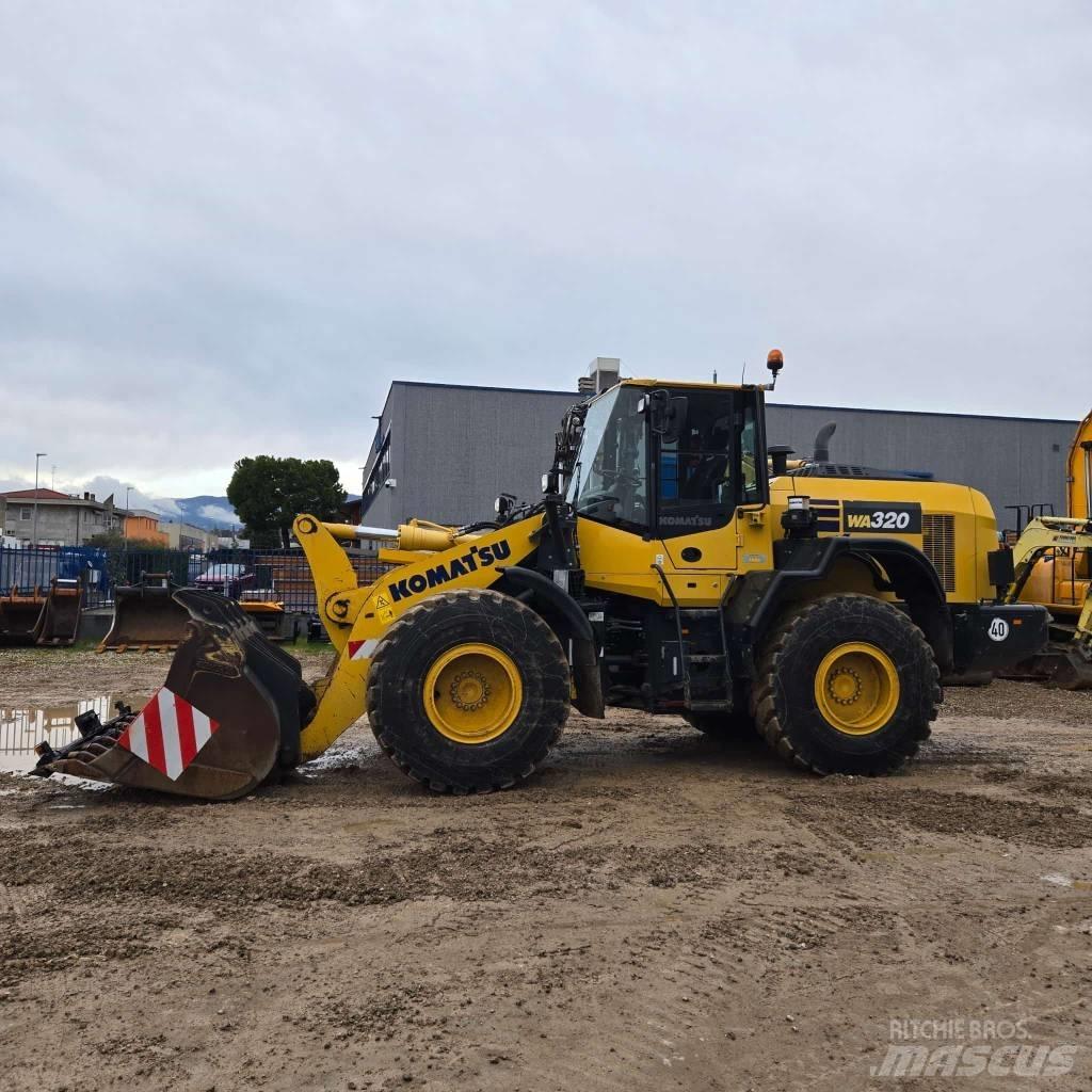 Komatsu WA320-8 Carregadeiras de rodas