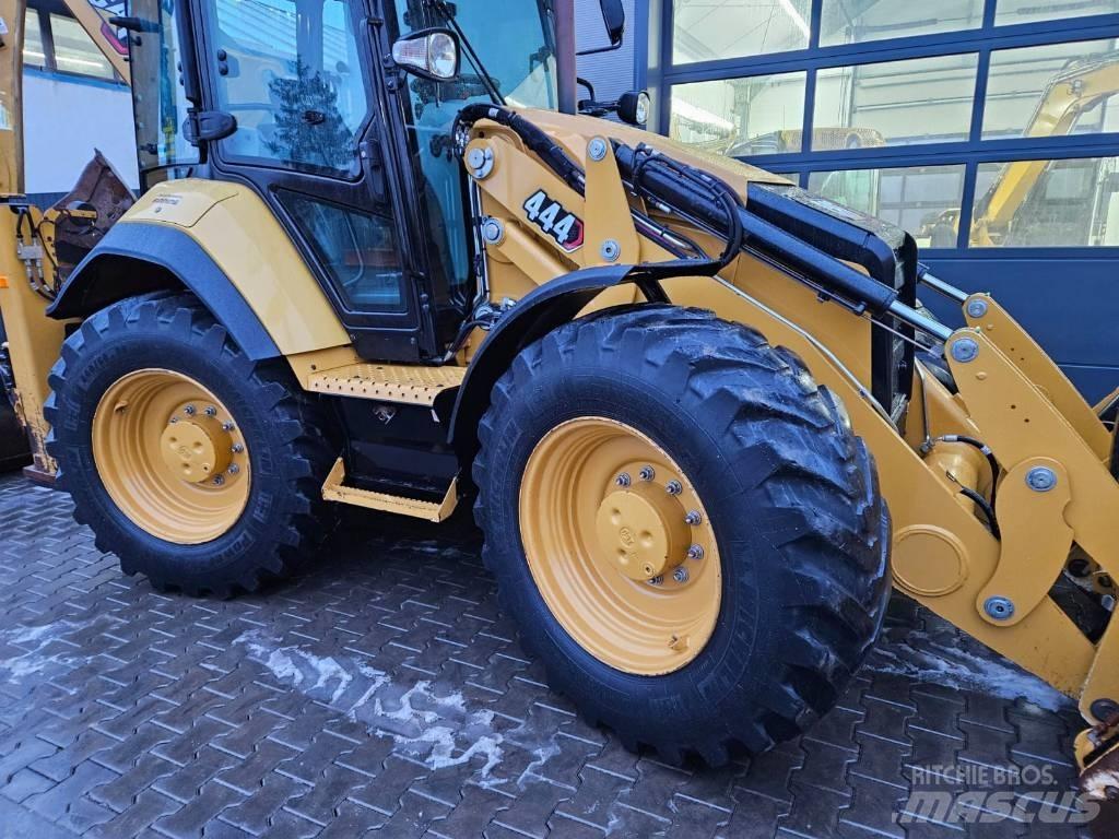 CAT 444 E Retroescavadeiras