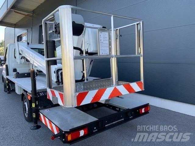 VERSALIFT VTX-240.3 Plataformas aéreas montadas em camião
