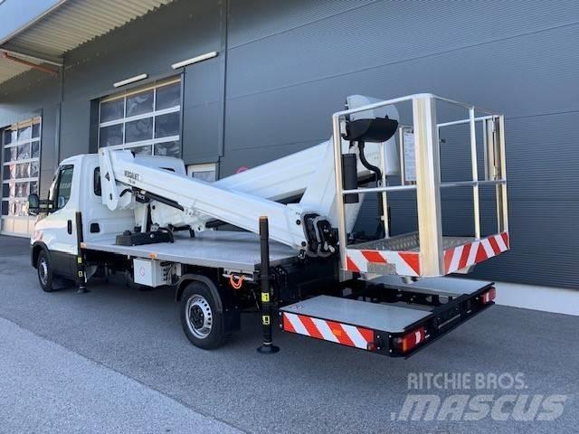 VERSALIFT VTX-240.3 Plataformas aéreas montadas em camião