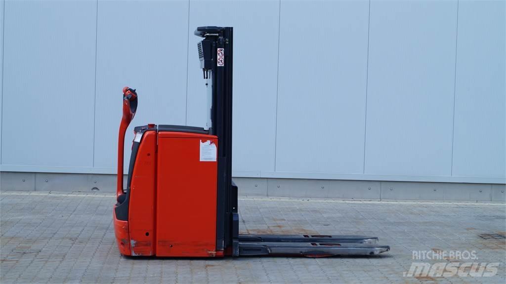 Linde L16i Empilhador para operador externo