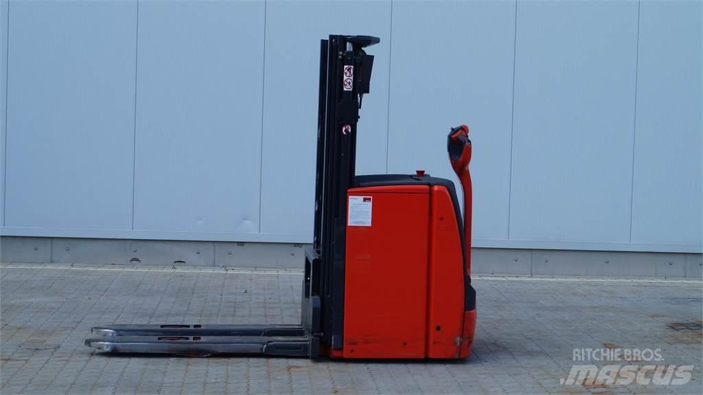Linde L16i Empilhador para operador externo