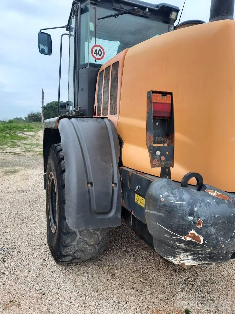 CASE 621G Carregadeiras de rodas