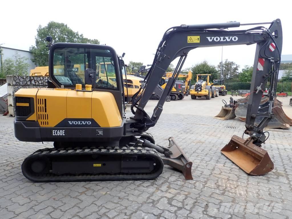 Volvo EC 60 E Escavadoras Midi 7t - 12t