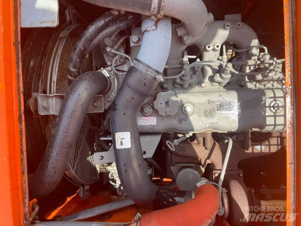 Hitachi ZX 135 Escavadeiras de esteiras