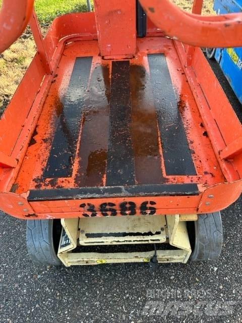 JLG 1230 ES Plataformas de Mastro Vertical