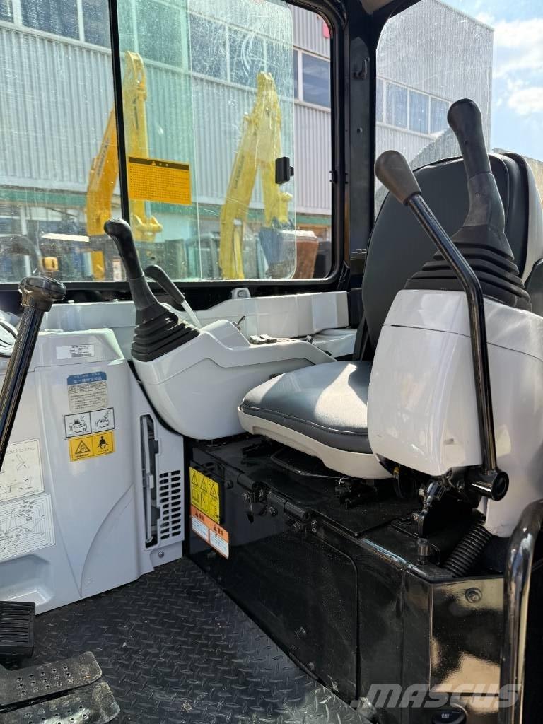 CAT 303.5E Miniescavadeiras