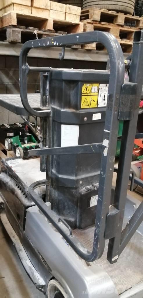 JLG 10 MSP Plataformas de Mastro Vertical