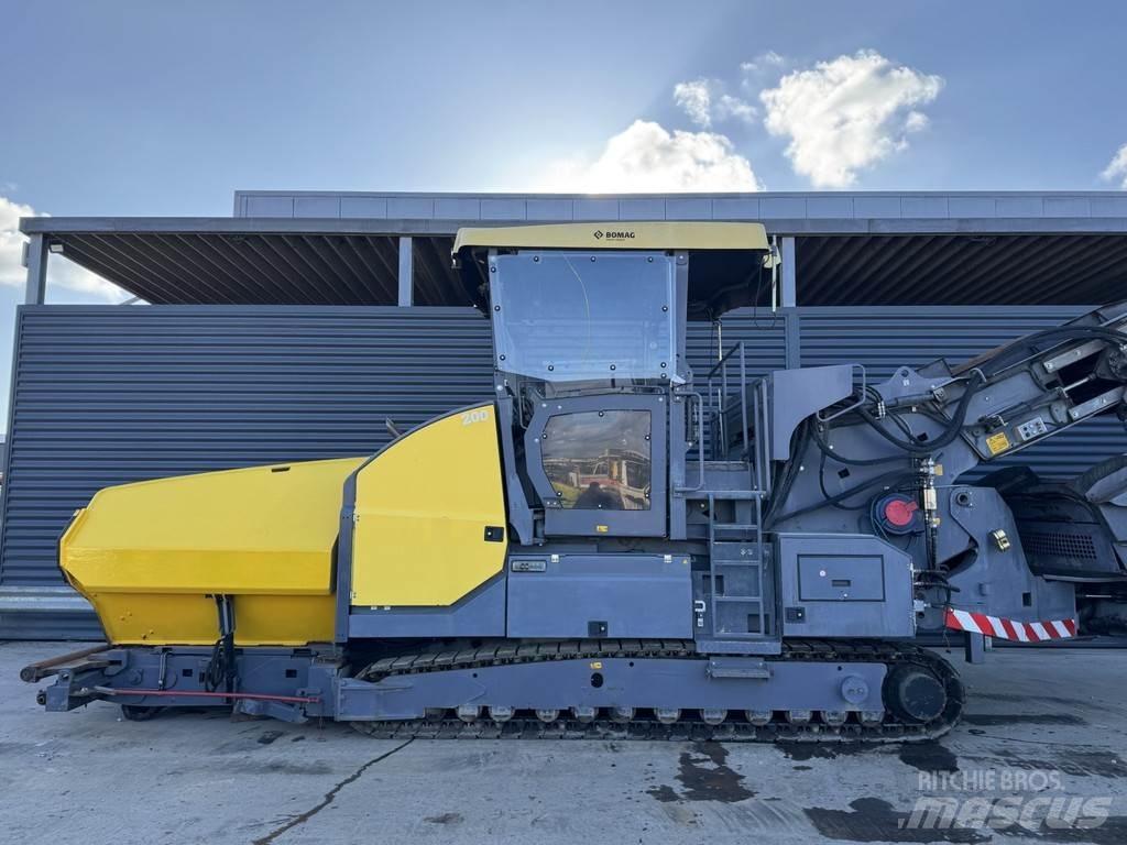 Bomag BMF 2500 S Espalhadoras de asfalto