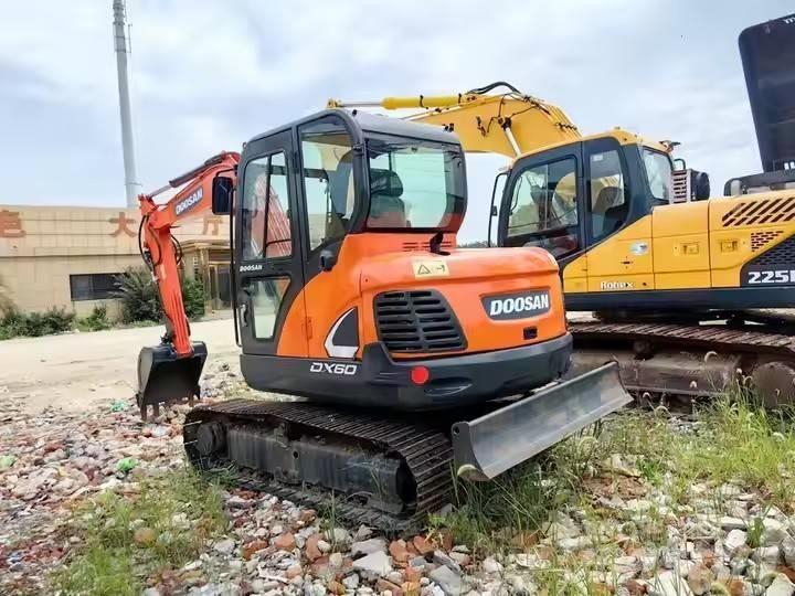 Doosan DX 60 Escavadeiras de esteiras