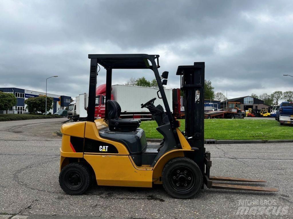 CAT DP25NT Empilhadores Diesel