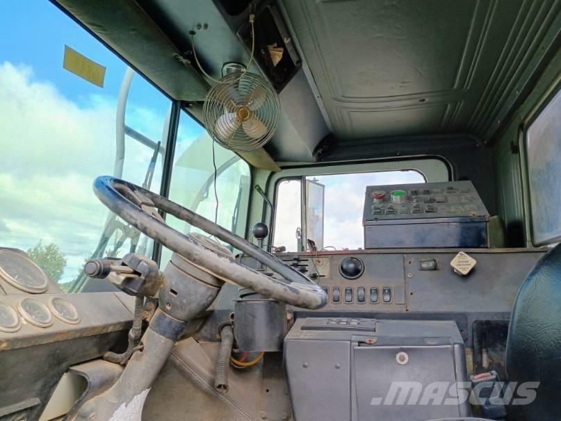 Mack MR Camiões de lixo
