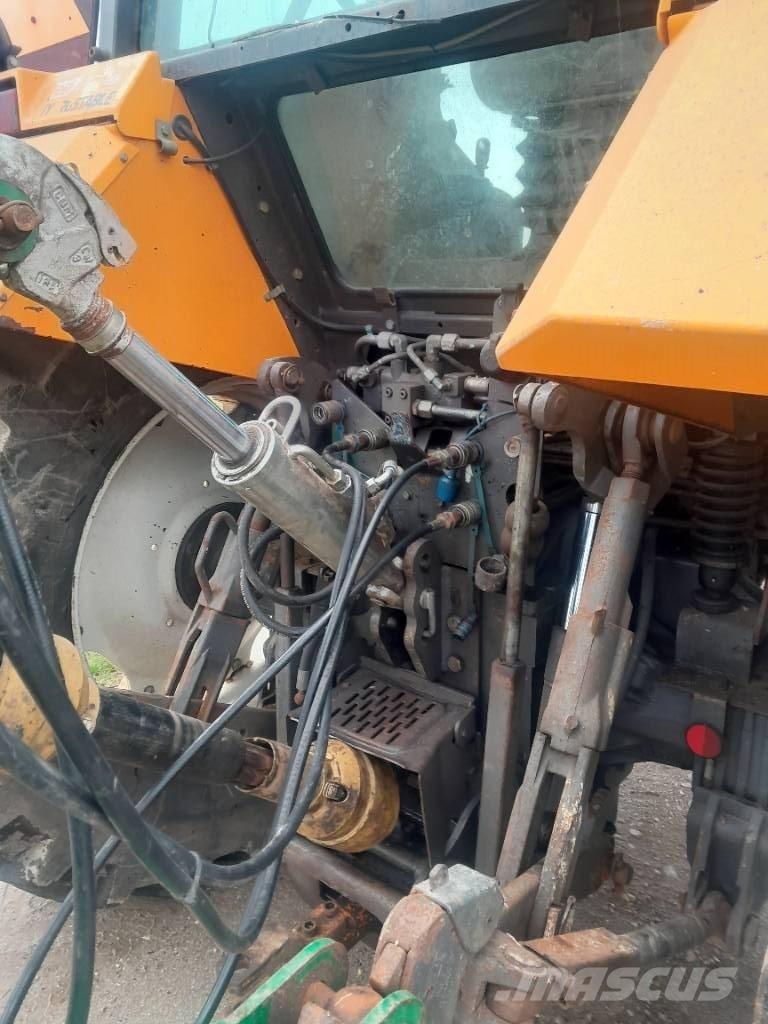 Renault 155-54 TX Tratores Agrícolas usados