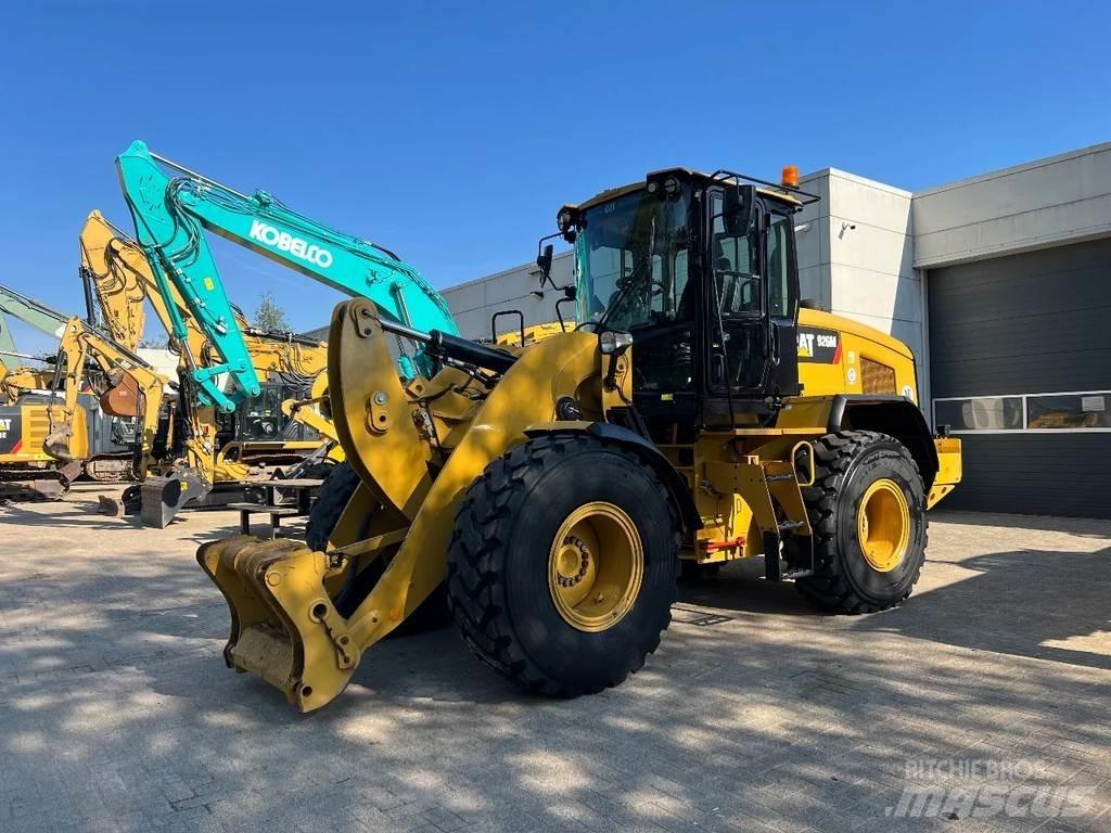 CAT 926M Carregadeiras de rodas