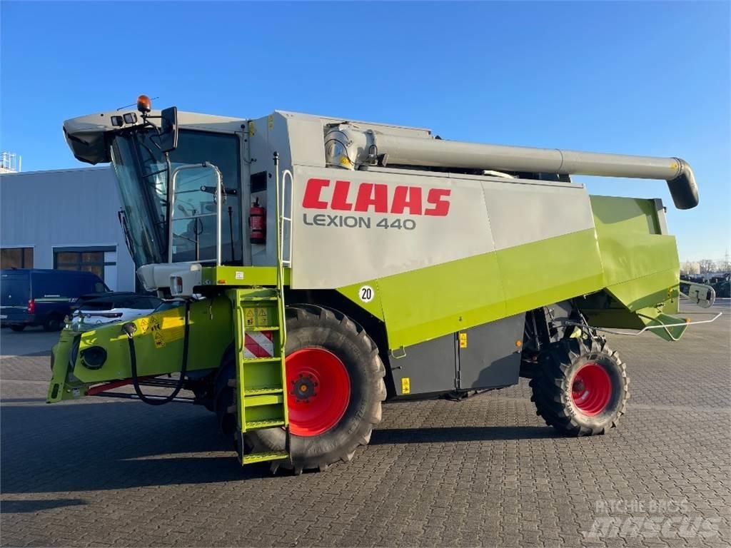 CLAAS Lexion 440 Ceifeiras debulhadoras